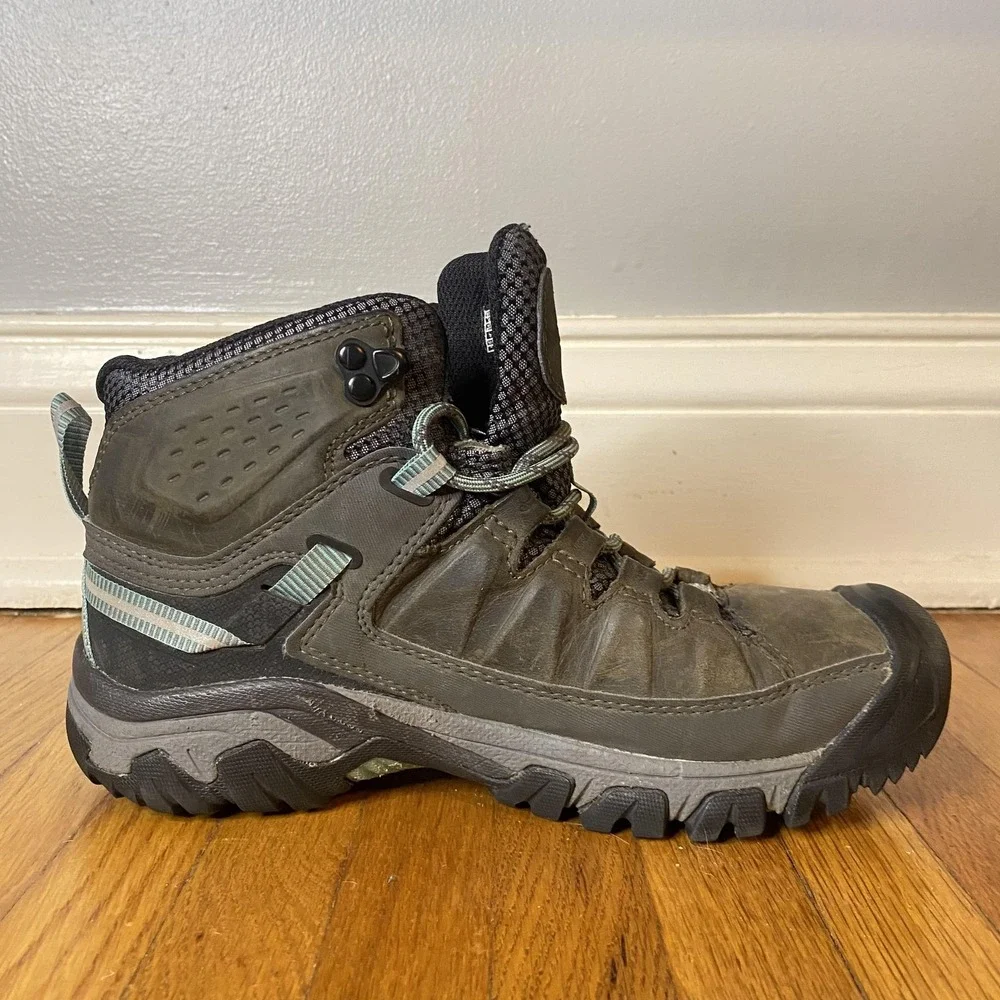 KEEN Winter Hiking Boots Womens Size 7 Brown Waterproof Ankle Lace Up KEEN.DRY